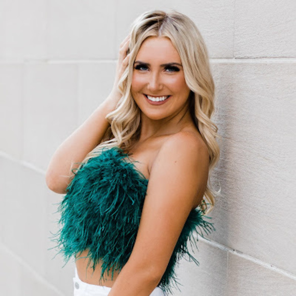 Meet your Posher, Caitlyn - Picture 1 of 1